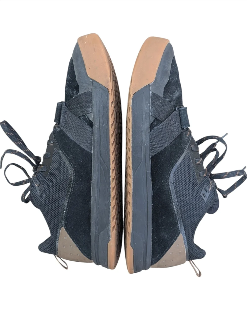 The North Face Men's Larimer Black and Gum Low-Top Sneakers